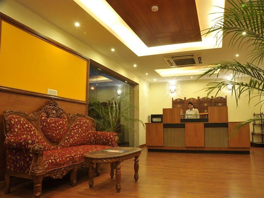 Hotel Emarald, New Delhi Nova Deli Exterior foto